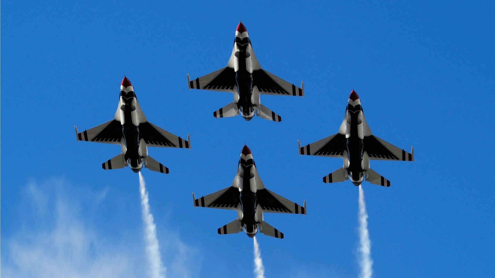 _篮网团队配合默契，保持联盟第一优势_，篮网的队